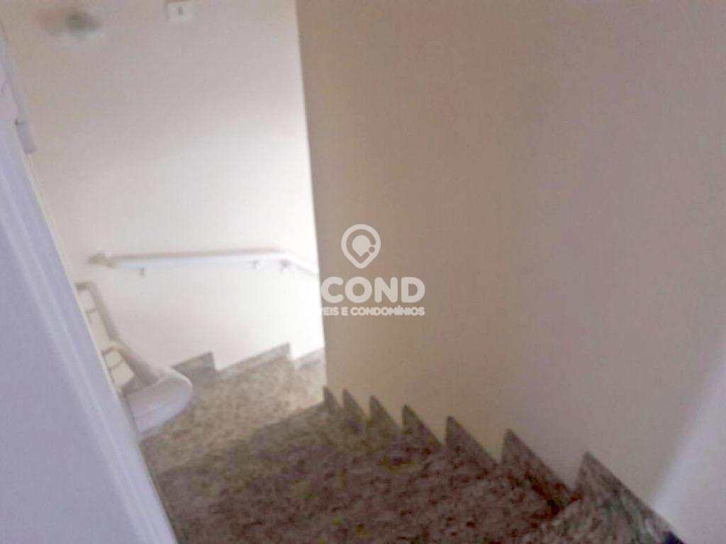Casa em Santos, no bairro Macuco