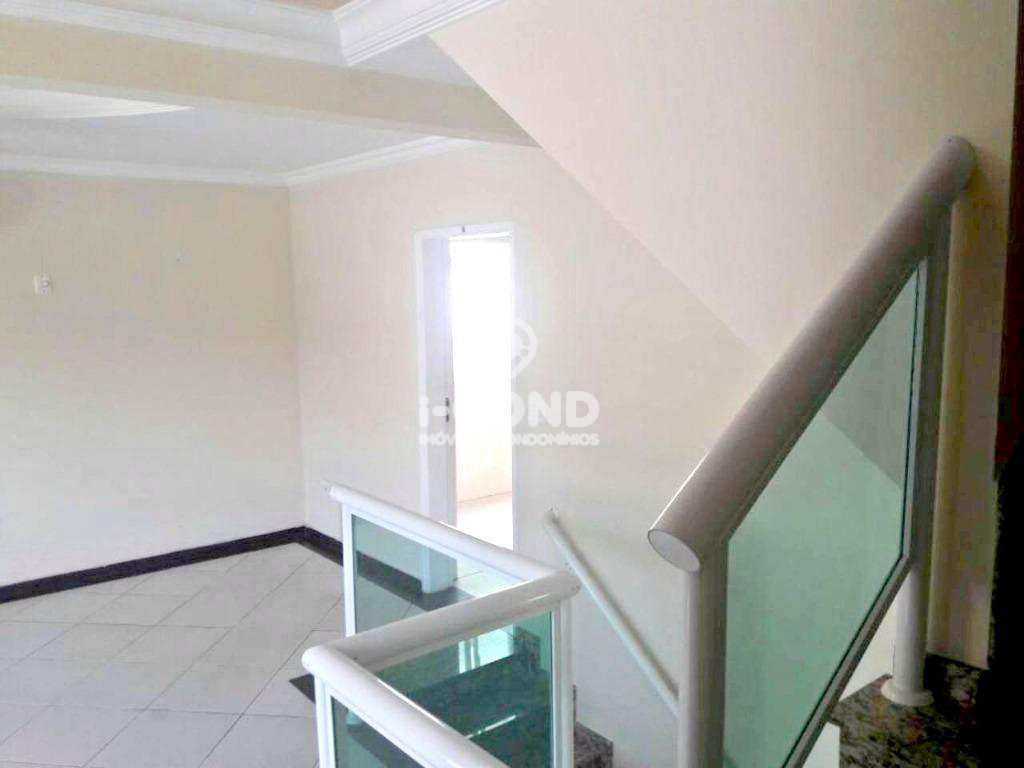 Casa em Santos, no bairro Macuco
