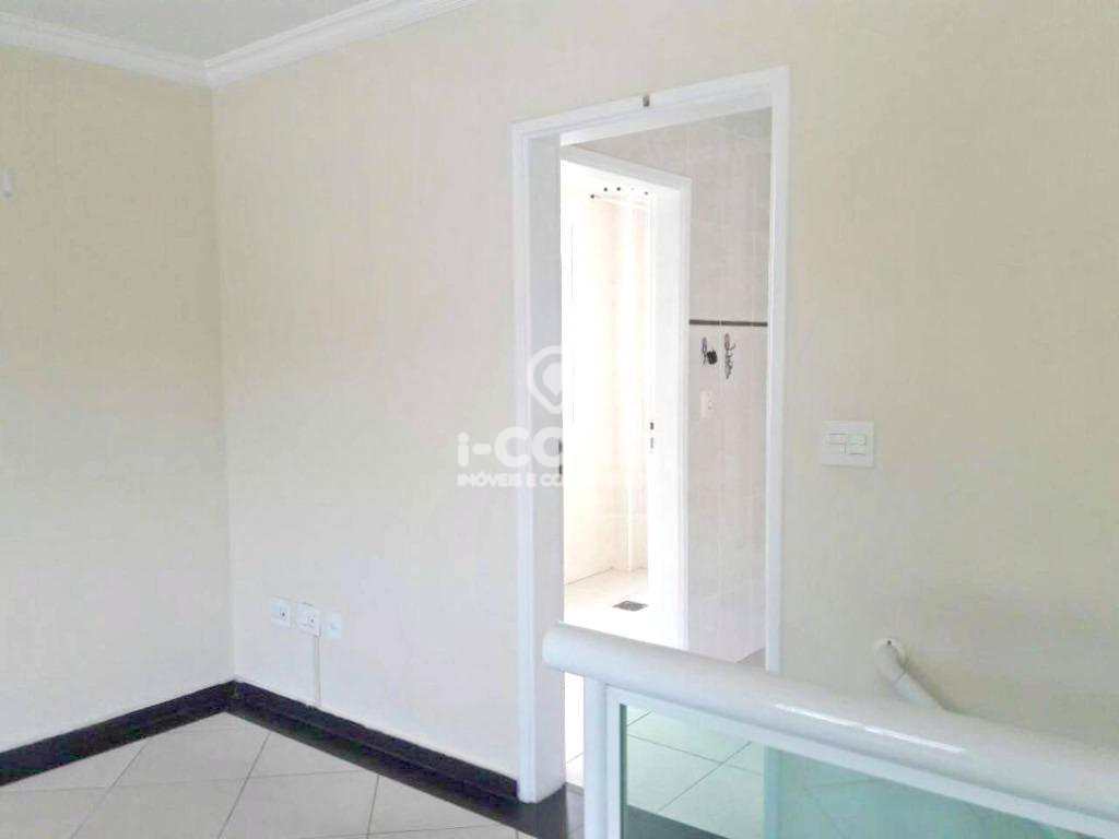 Casa em Santos, no bairro Macuco