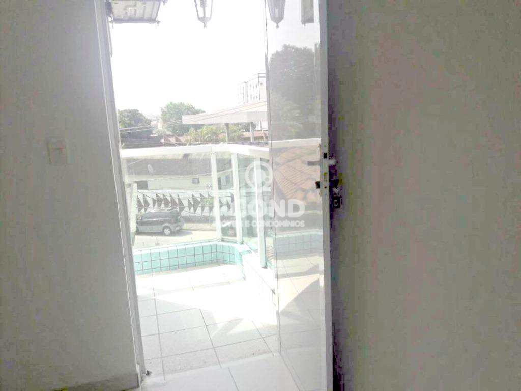 Casa em Santos, no bairro Macuco