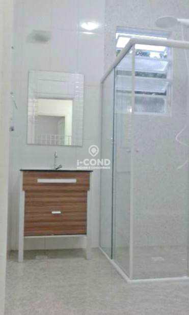 Sobrado em Santos, no bairro Boqueirão