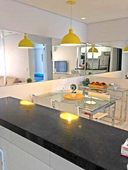 Apartamento em Santos, no bairro Encruzilhada