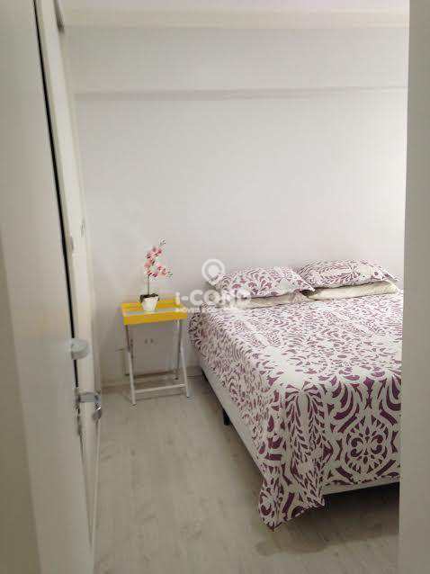 Apartamento em Santos, no bairro Encruzilhada