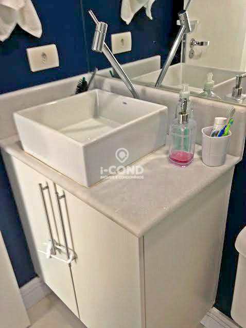Apartamento em Santos, no bairro Encruzilhada