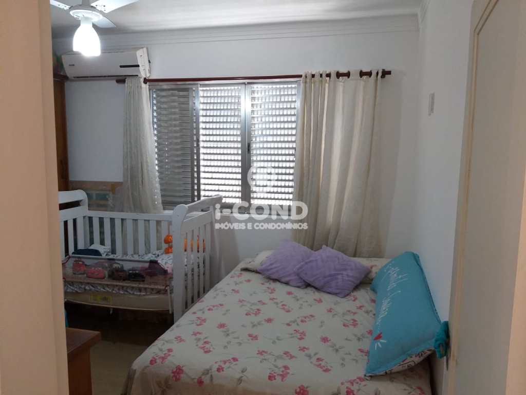 Apartamento em São Vicente, no bairro Itararé