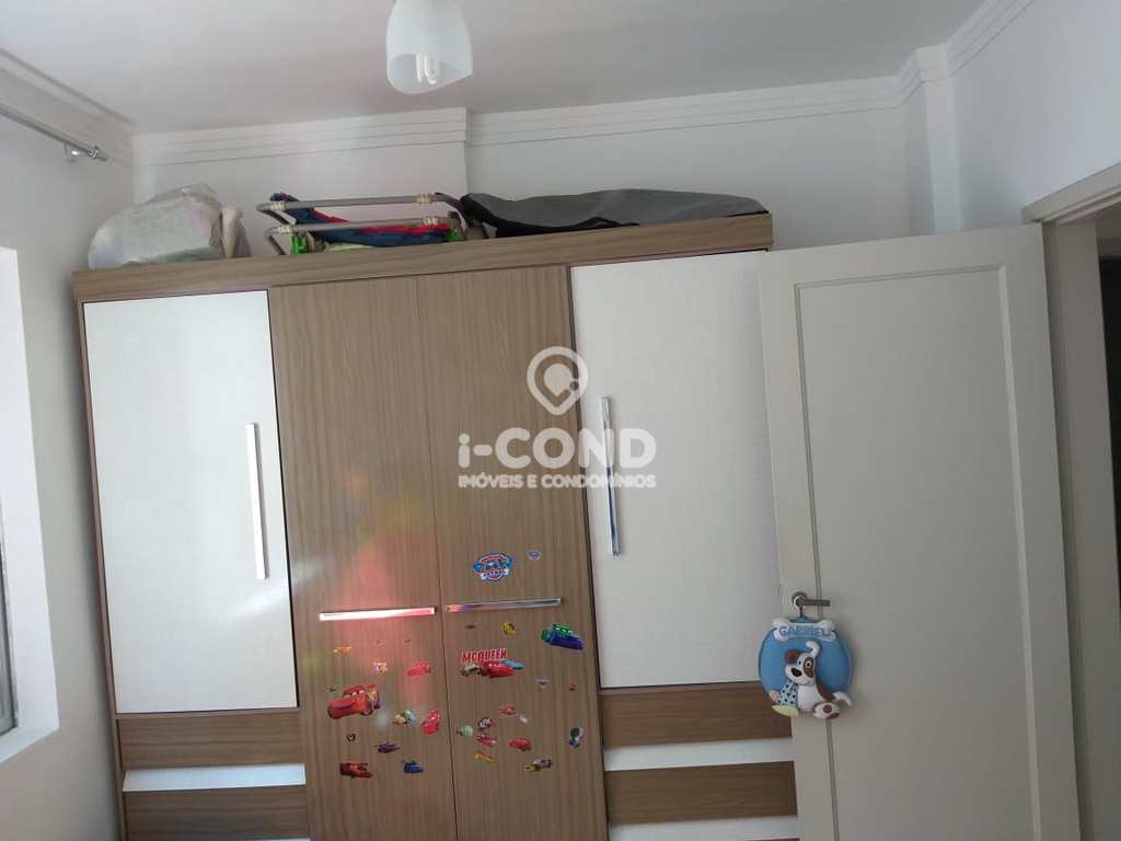Apartamento em São Vicente, no bairro Itararé
