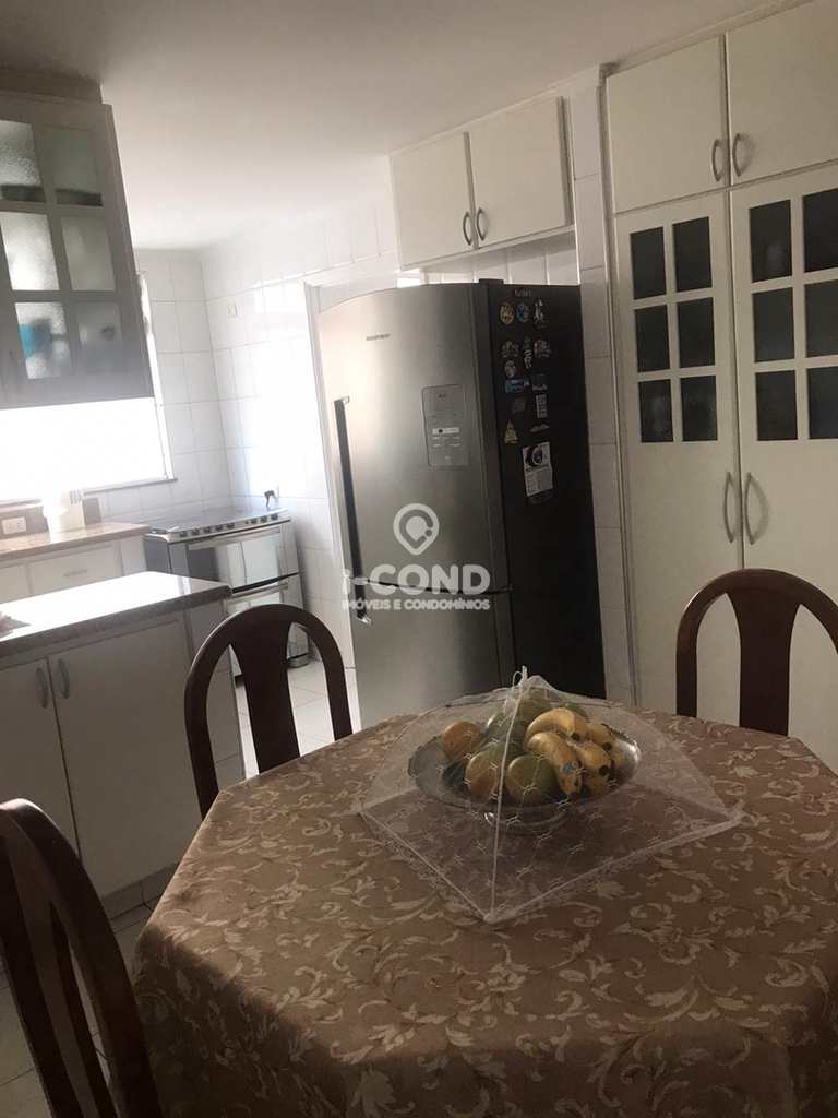 Apartamento em Santos, no bairro Gonzaga