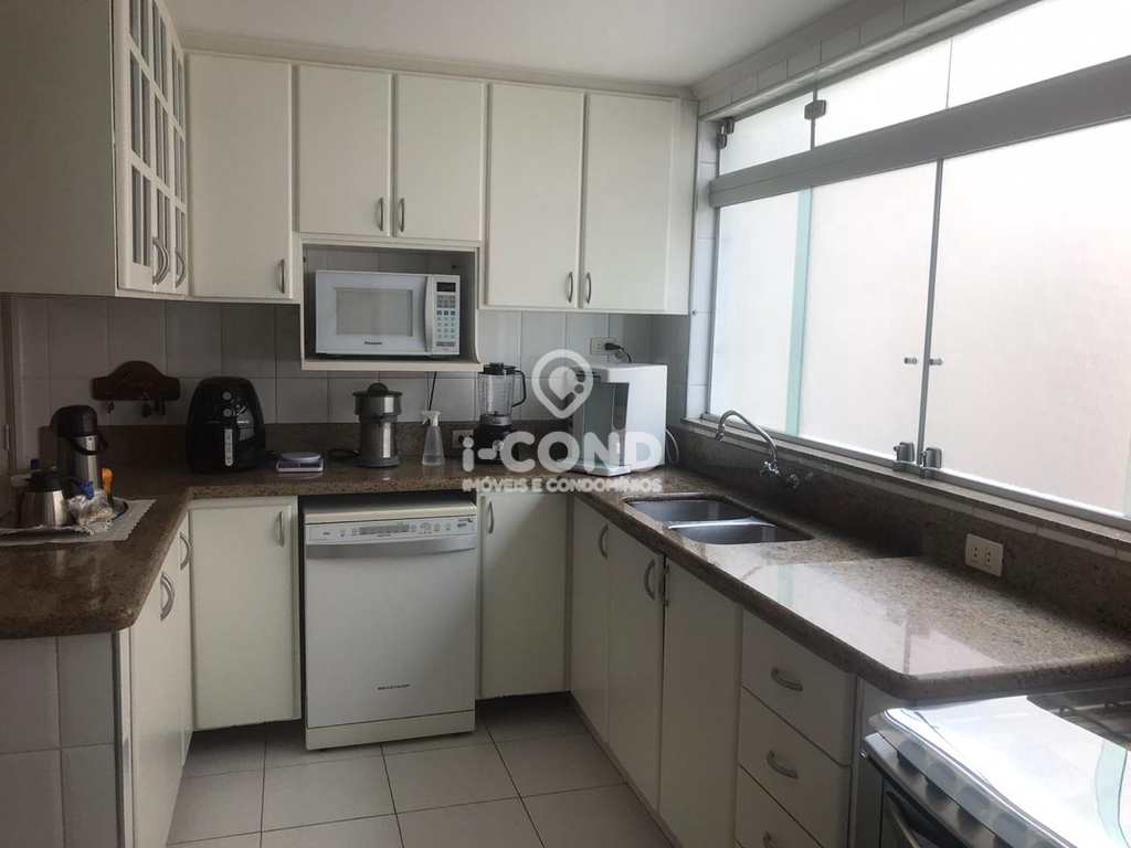 Apartamento em Santos, no bairro Gonzaga