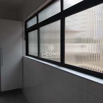 Apartamento em Santos, bairro Gonzaga
