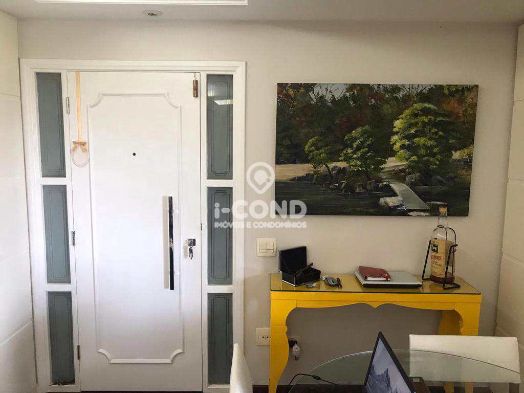 Apartamento em Santos, no bairro Boqueirão