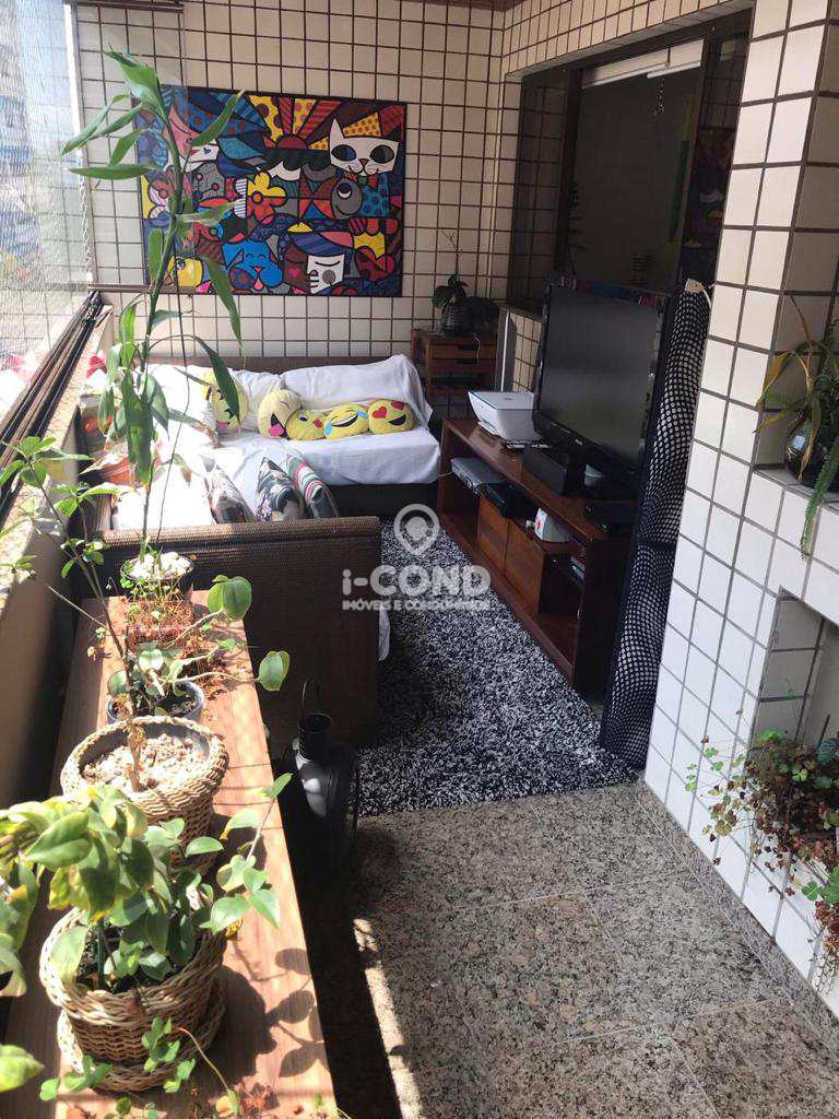 Apartamento em Santos, no bairro Boqueirão