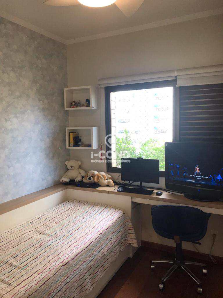 Apartamento em Santos, no bairro Boqueirão