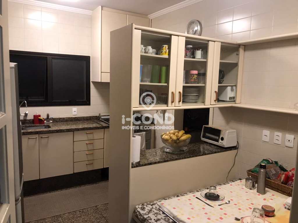 Apartamento em Santos, no bairro Boqueirão