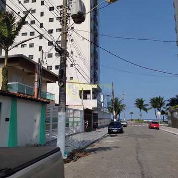 Sobrado em Praia Grande, bairro Caiçara