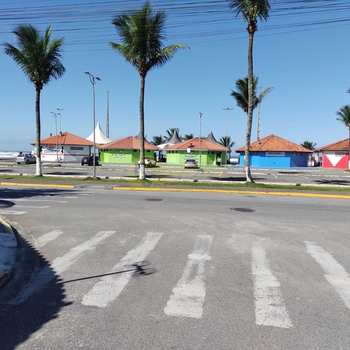 Sobrado em Mongaguá, bairro Itaguaí