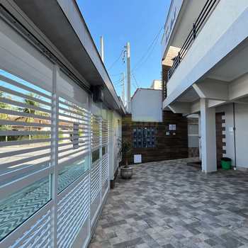 Casa de Condomínio em Praia Grande, bairro Caiçara