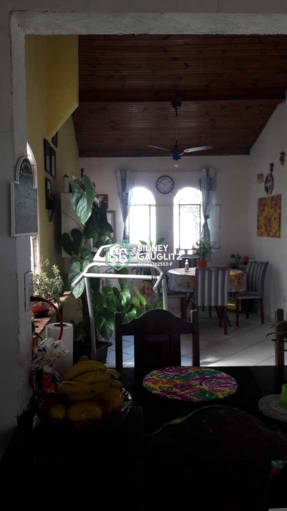 Casa em Cananéia, no bairro Vila Cabana