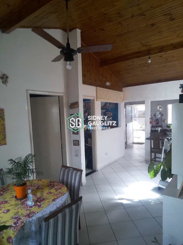 Casa em Cananéia, no bairro Vila Cabana