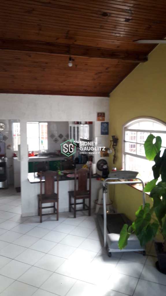 Casa em Cananéia, no bairro Vila Cabana
