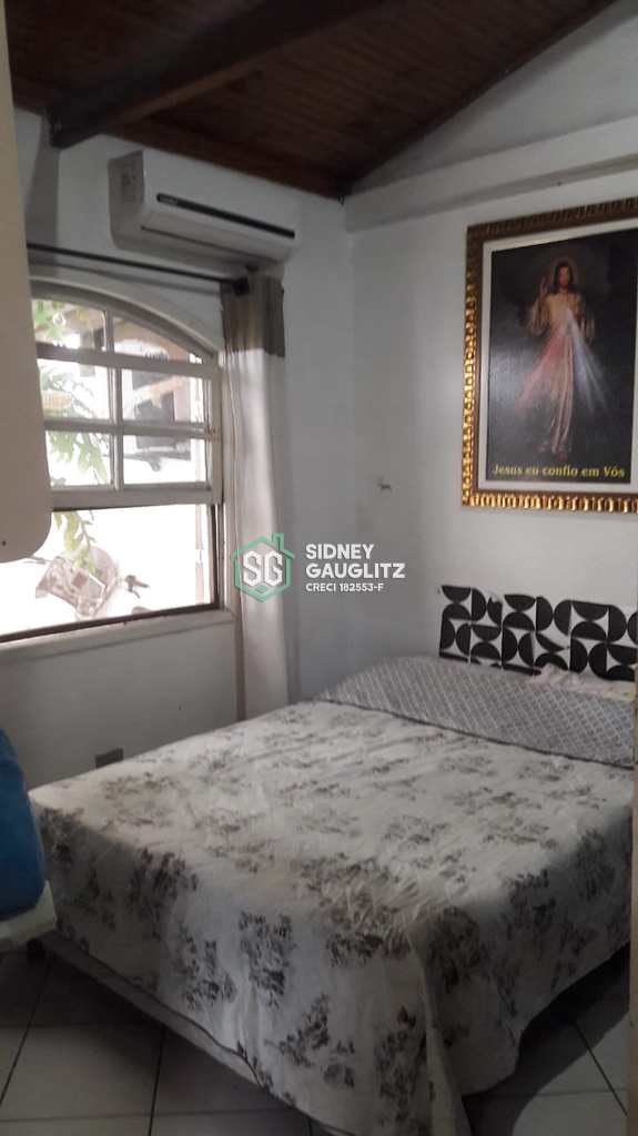 Casa em Cananéia, no bairro Vila Cabana