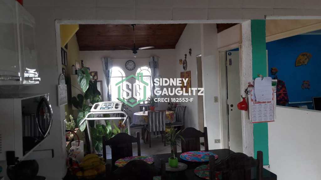 Casa em Cananéia, no bairro Vila Cabana