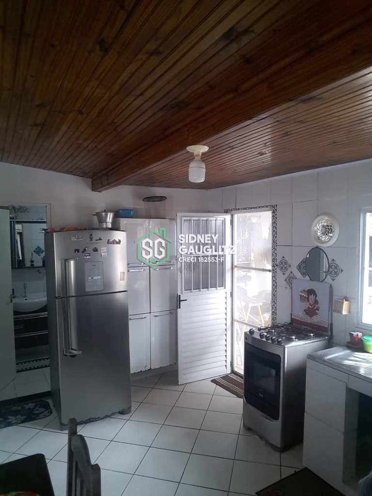 Casa em Cananéia, no bairro Vila Cabana