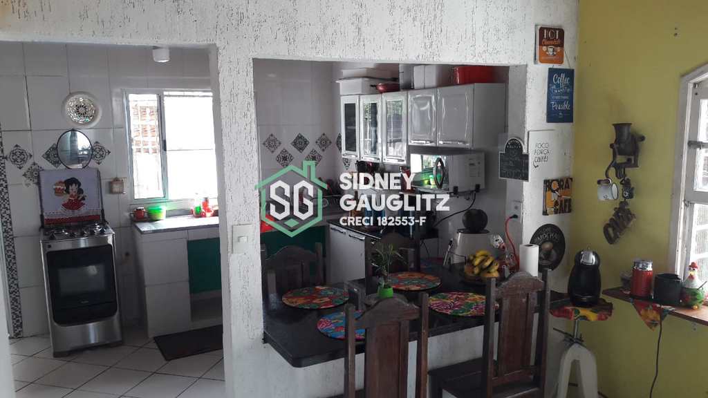 Casa em Cananéia, no bairro Vila Cabana