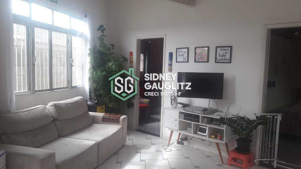 Casa em Cananéia, no bairro Vila Cabana