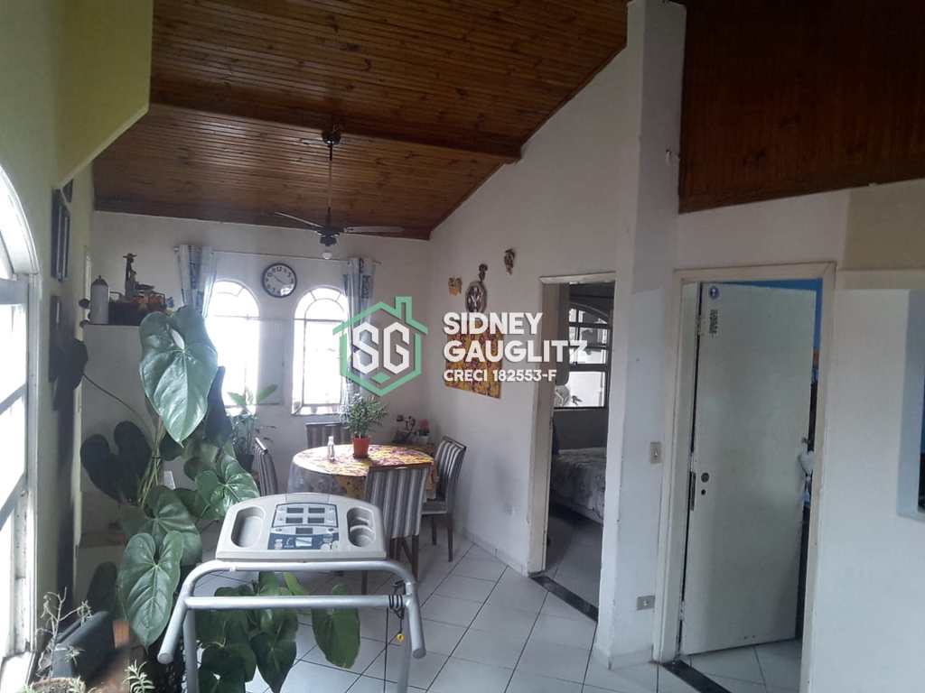 Casa em Cananéia, no bairro Vila Cabana