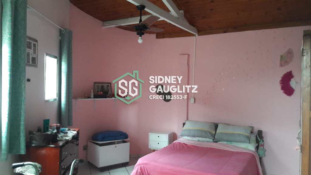 Casa em Cananéia, no bairro Vila Cabana