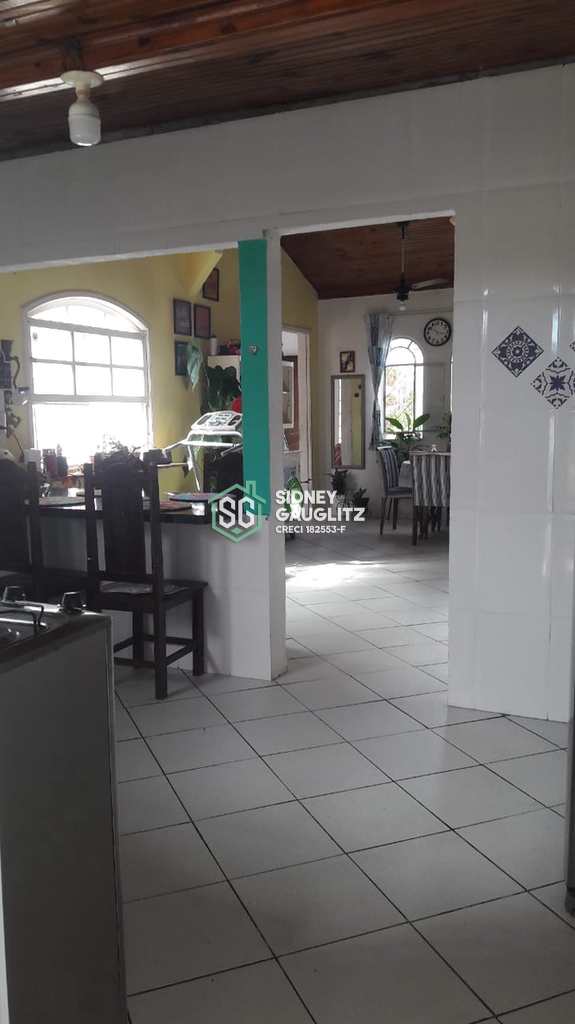 Casa em Cananéia, no bairro Vila Cabana