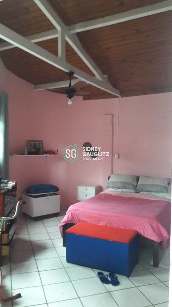 Casa em Cananéia, no bairro Vila Cabana