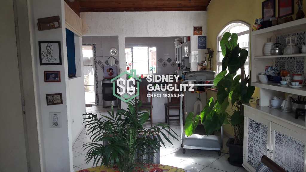 Casa em Cananéia, no bairro Vila Cabana