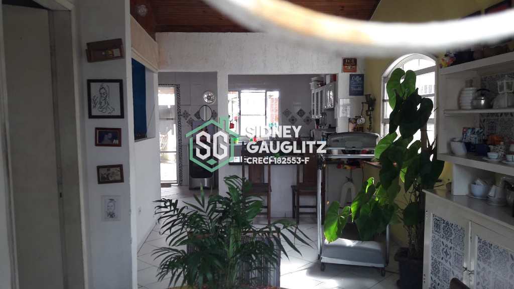 Casa em Cananéia, no bairro Vila Cabana