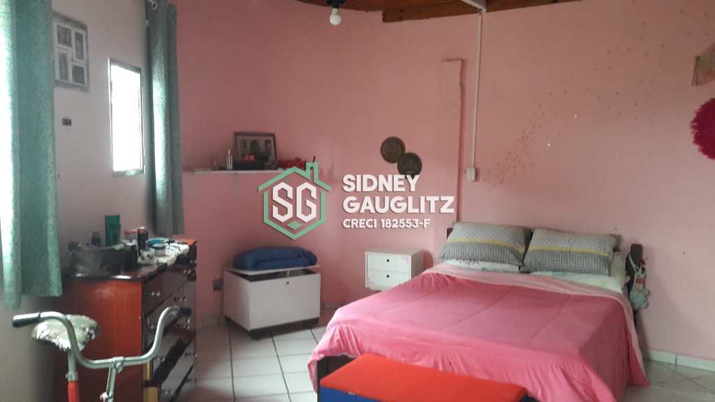 Casa em Cananéia, no bairro Vila Cabana