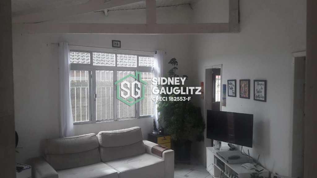 Casa em Cananéia, no bairro Vila Cabana