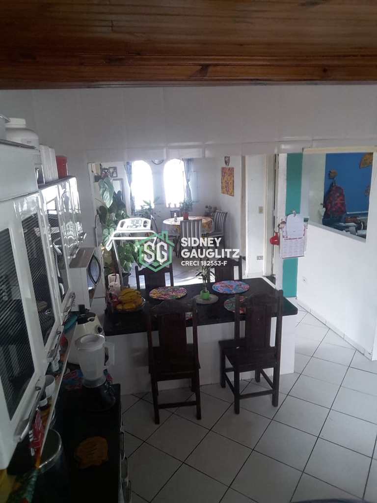 Casa em Cananéia, no bairro Vila Cabana