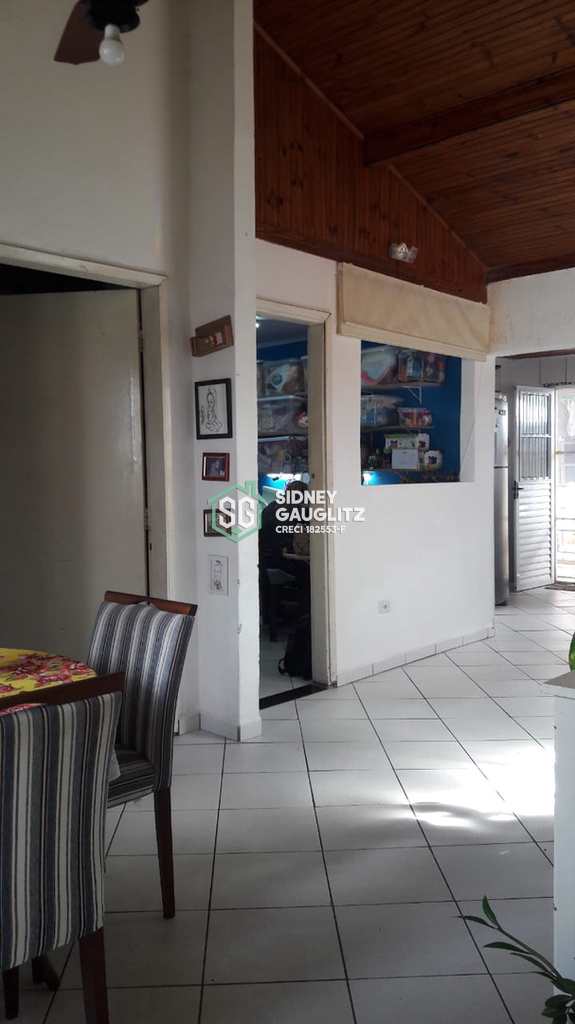 Casa em Cananéia, no bairro Vila Cabana