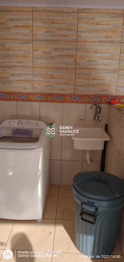 Casa em Cananéia, no bairro Carijó