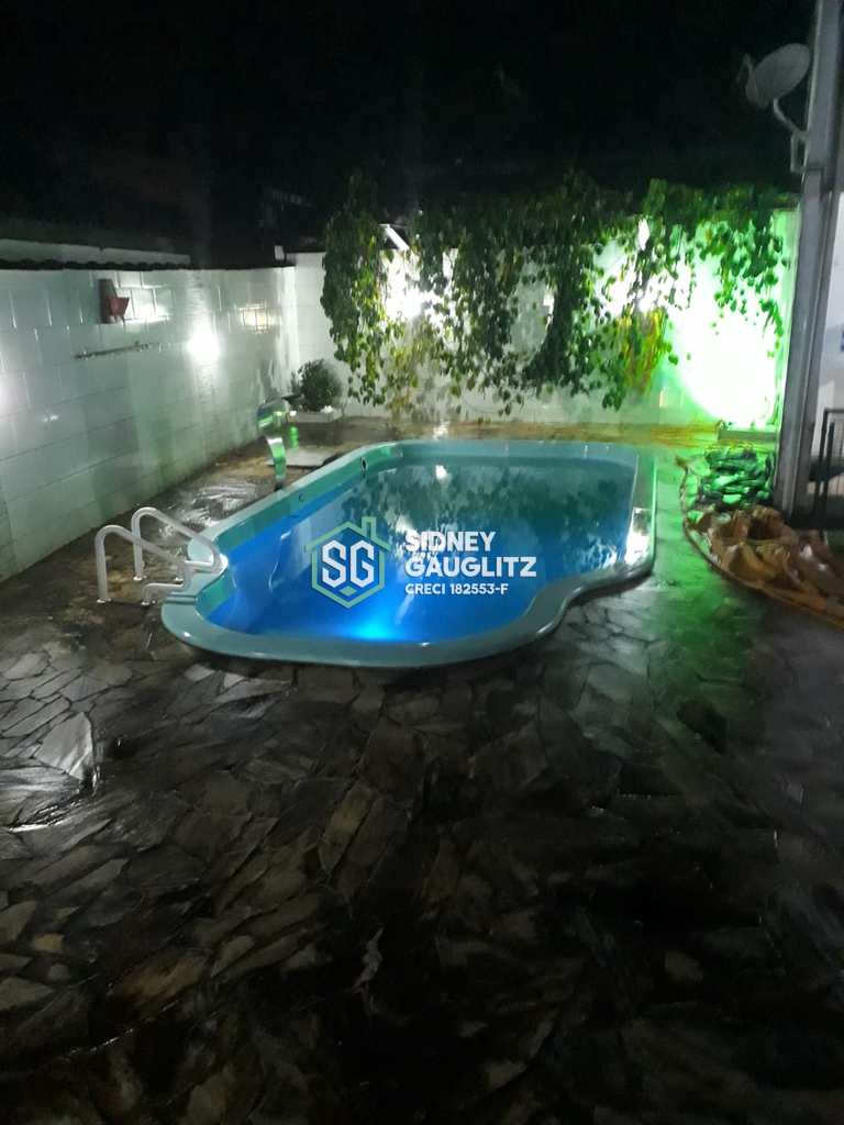 Casa em Cananéia, no bairro Retiro Caravelas