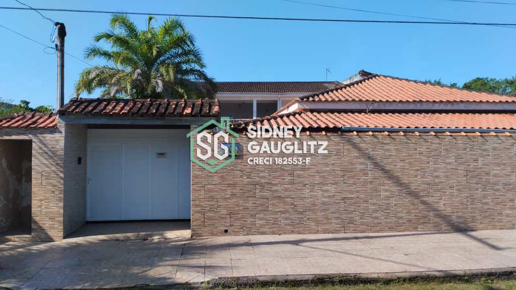 Casa em Cananéia, no bairro Retiro Caravelas