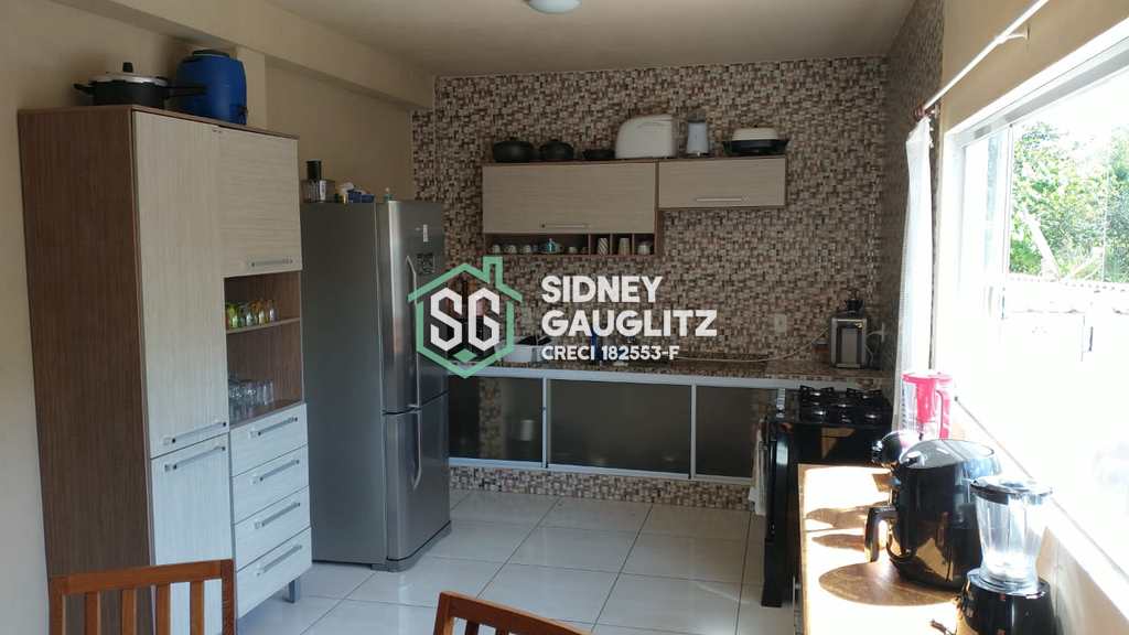 Casa em Cananéia, no bairro Centro