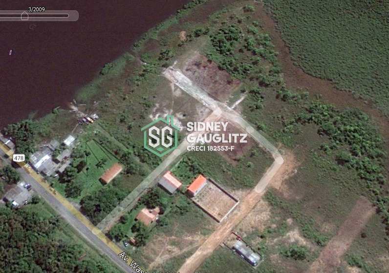Sobrado em Cananéia, no bairro Centro