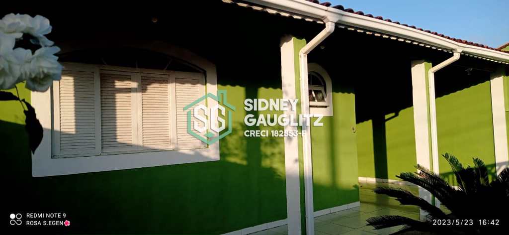 Casa em Cananéia, no bairro Acaraú