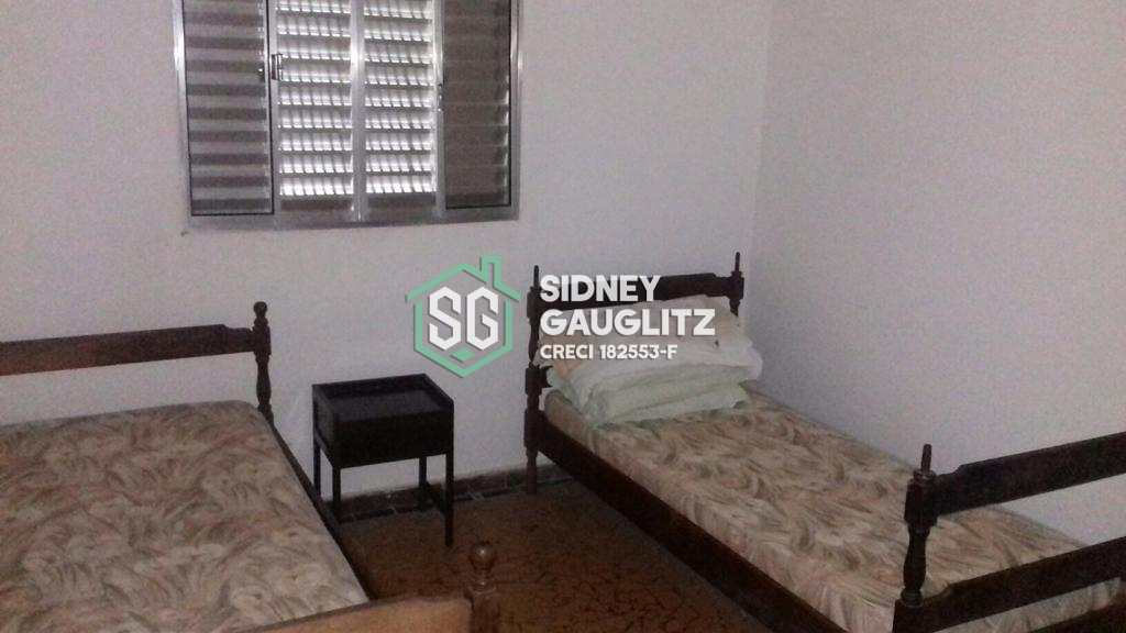 Casa em Cananéia, no bairro Porto Cubatão