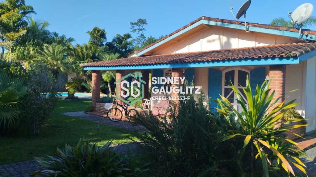 Casa em Cananéia, no bairro Retiro Caravelas