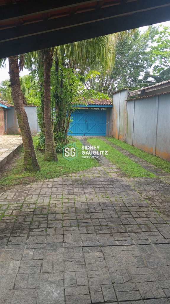 Casa em Cananéia, no bairro Retiro Caravelas