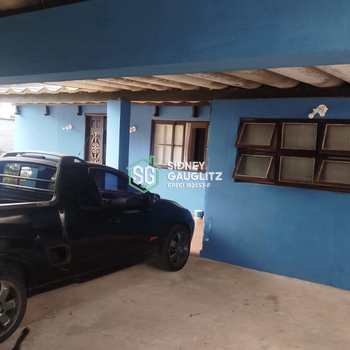 Casa em Cananéia, bairro Porto Cubatão