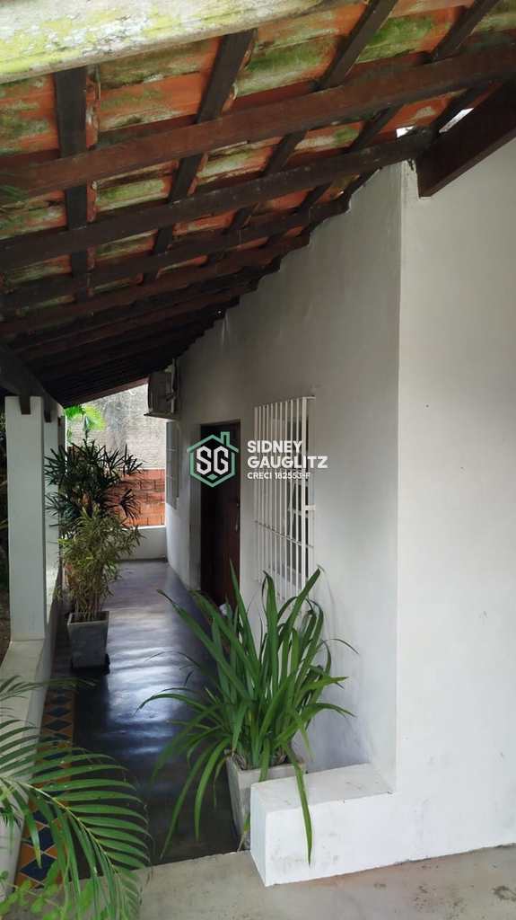 Sobrado em Cananéia, no bairro Carijó