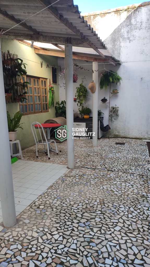 Casa em Cananéia, no bairro Acaraú